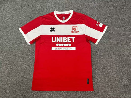 Camisola Middlesbrough FC 24/25 Principal Versão Adepto