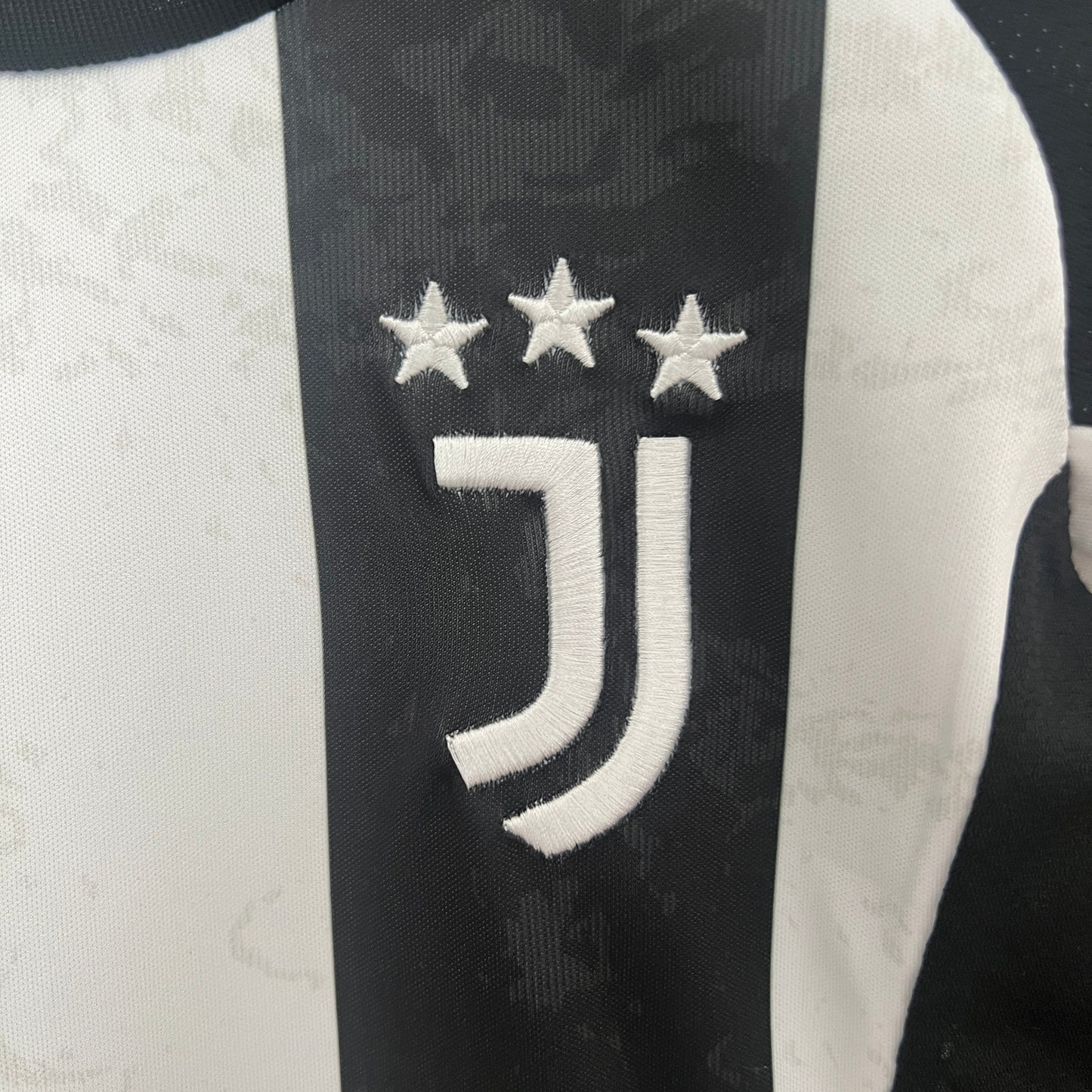 Kit Criança Juventus Principal 24/25