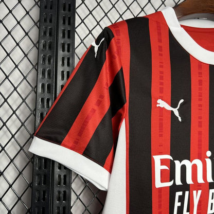 Camisola AC Milan Principal 24/25 Versão Adepto