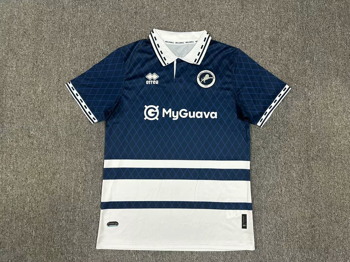 Camisola Millwall 24/25 Principal Versão Adepto