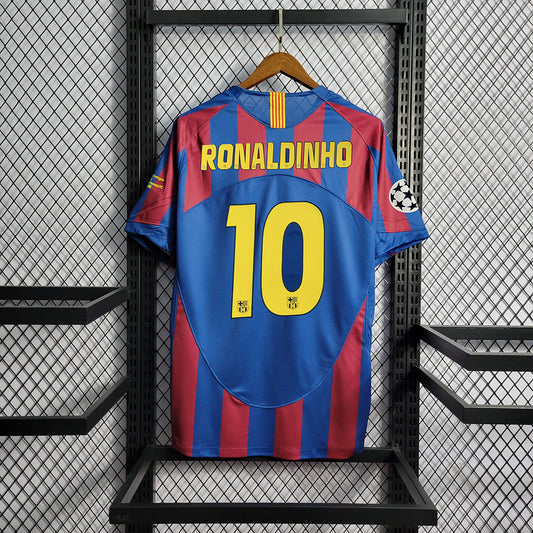 Retro Barcelona 2006 Ronaldinho 10